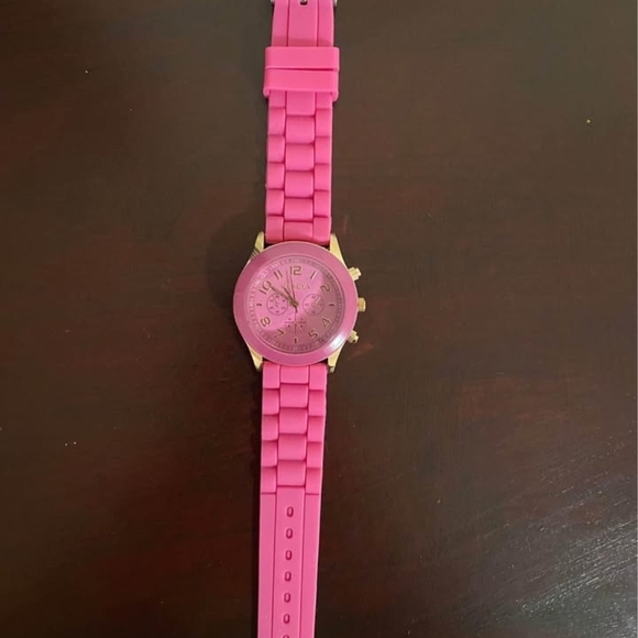 Geneva Pink Watch - Picture 4 of 4